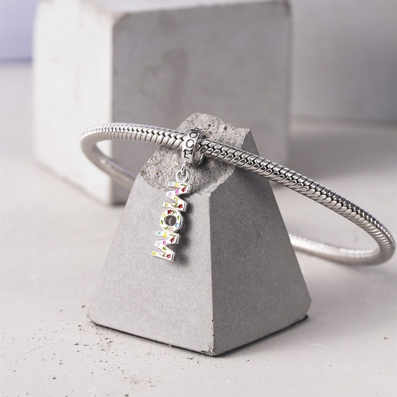 Gnoce Mom Pendant