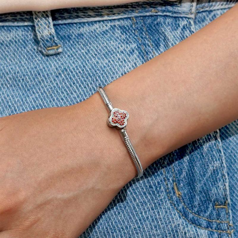 Red Lucky Clover Bracelet