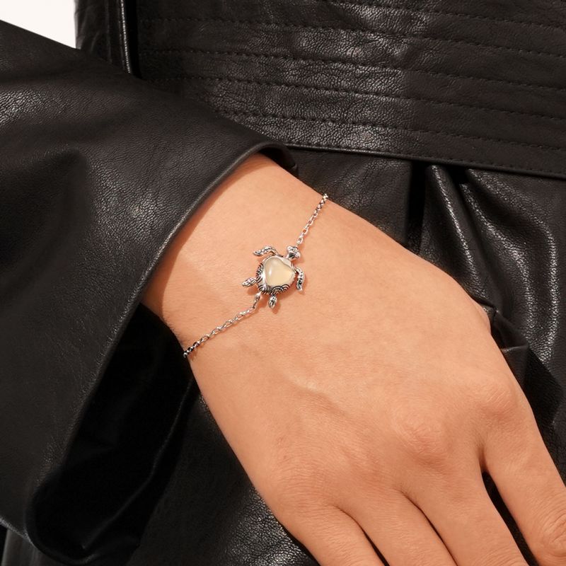 Adjustable Sea Turtle Bracelet